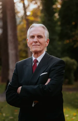 Dr. Thomas Ulsamer — Berater für Kapitalanlage Pflegeimmobilien